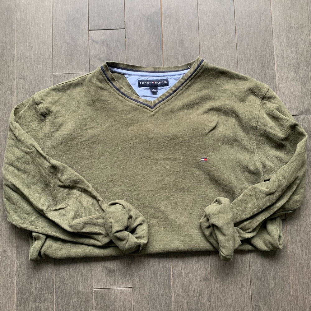 Tommy Hilfiger Long Sleeve - Picture 2 of 3